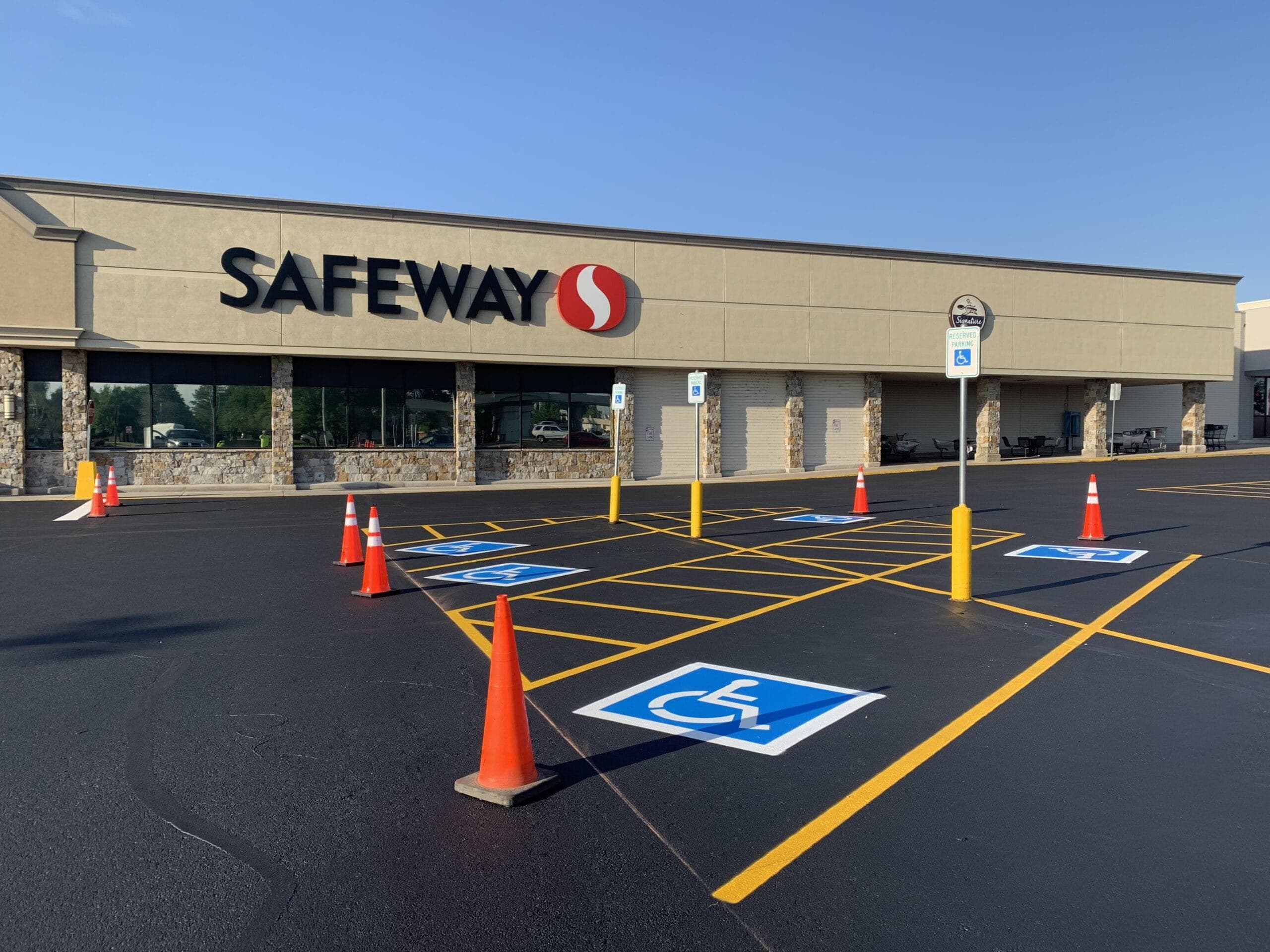 Paving work by Level Asphalt