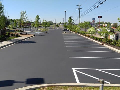 Paving work by Asphalt Maintenance of Tennessee