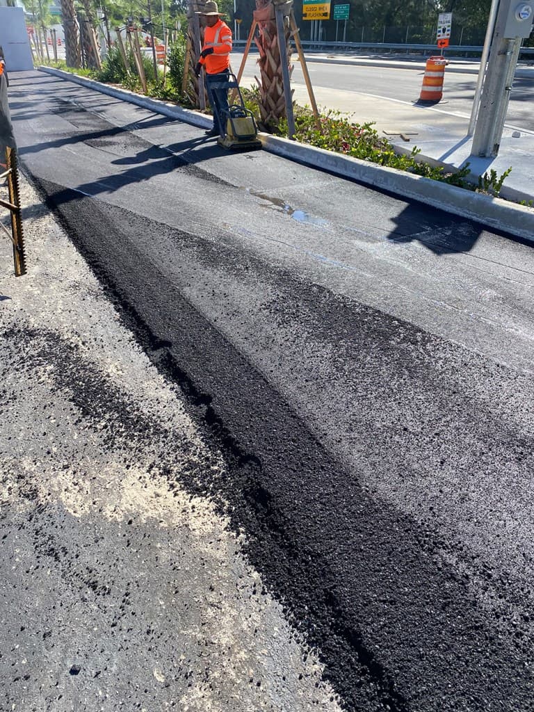 Paving work by Darco Heavy Equipment Co.