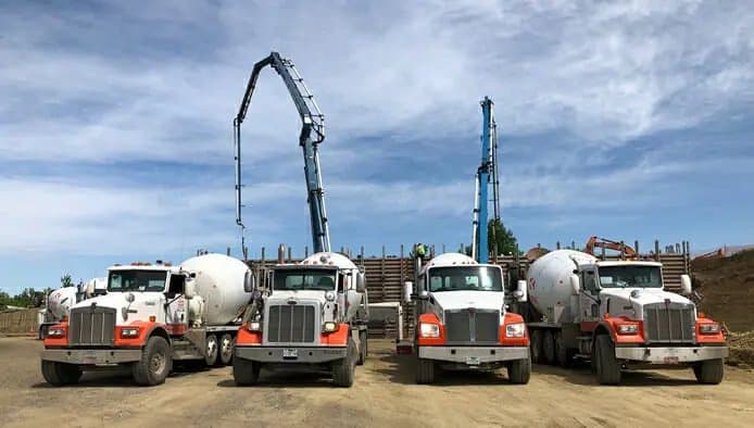 Paving work by Knife River Corporation