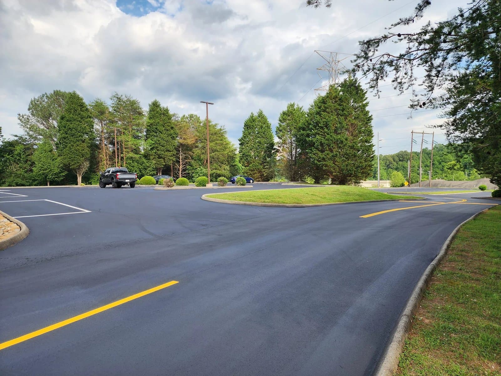 Paving work by Knox Asphalt Maintenance